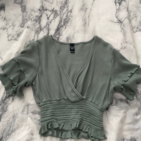 Windsor sage green crop top - Picture 2 of 3